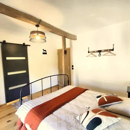 D'hotes La Cavaliere - La Source De Nos Racines - Corps De Ferme Au Coeur Du Parc Naturel De L'avesnois Bed and breakfast Beaufort (Nord)