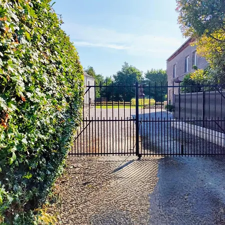 D'hotes La Cavaliere - La Source De Nos Racines - Corps De Ferme Au Coeur Du Parc Naturel De L'avesnois Bed and breakfast Beaufort (Nord)