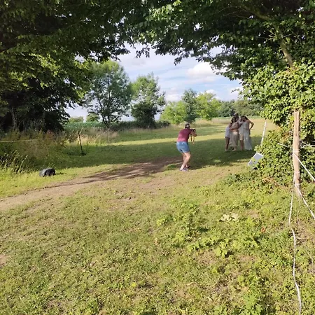 D'hotes La Cavaliere - La Source De Nos Racines - Corps De Ferme Au Coeur Du Parc Naturel De L'avesnois Bed and breakfast