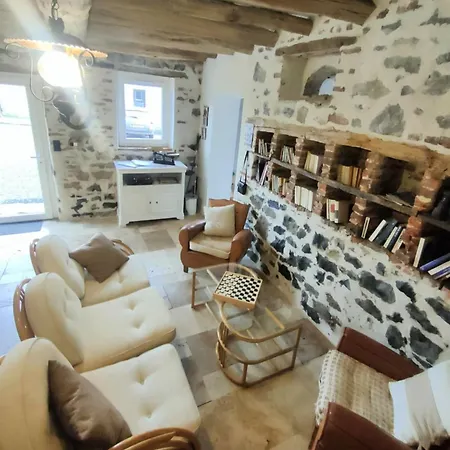 Bed and breakfast D'hotes La Cavaliere - La Source De Nos Racines - Corps De Ferme Au Coeur Du Parc Naturel De L'avesnois 4*