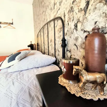 D'hôtes La Cavalière à La Source De Nos Racines Couette-café 4*