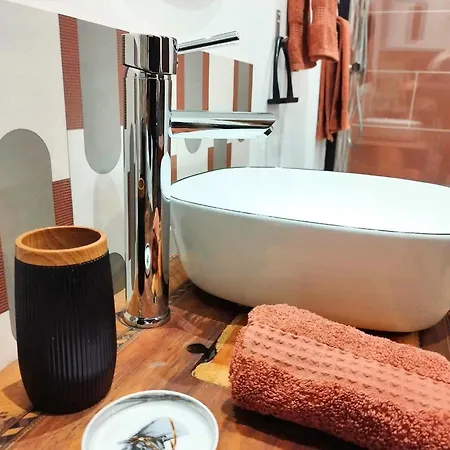 Couette-café D'hôtes La Cavalière à La Source De Nos Racines 4*