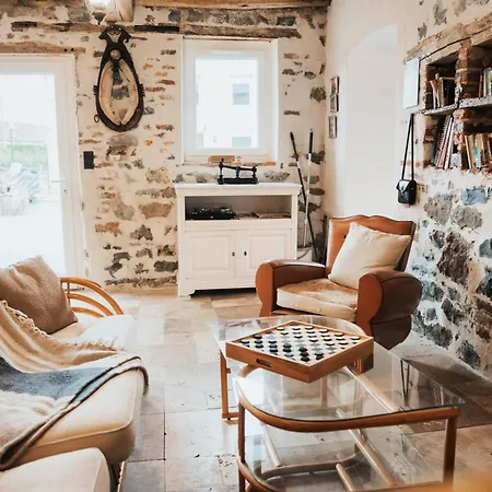 D'hôtes La Cavalière à La Source De Nos Racines Couette-café 4*