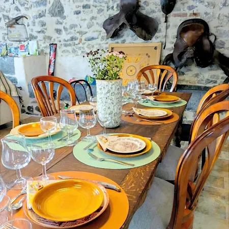 D'hôtes La Cavalière à La Source De Nos Racines 3*
